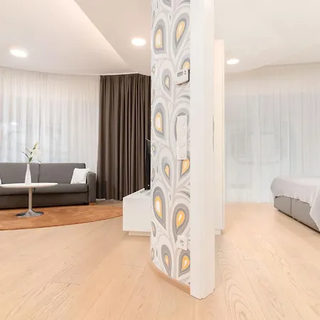 Apartmanhotel Limehome - Argos By Zaha Hadid
